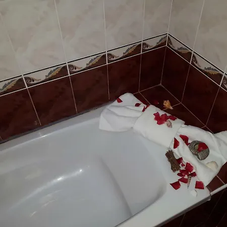 Blue House - синята къща ゲストハウス オブゾー