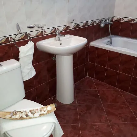 Blue House - синята къща 3* オブゾー