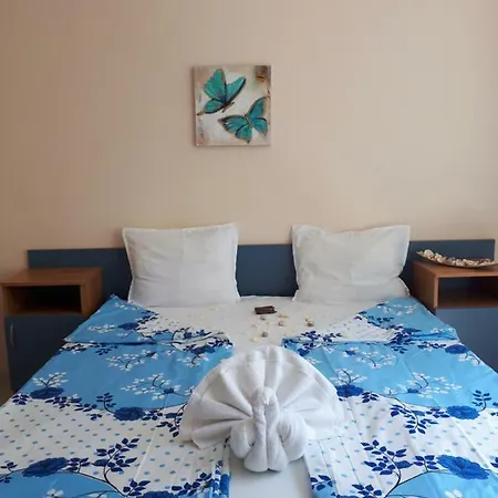 Blue House - синята къща * ابزور