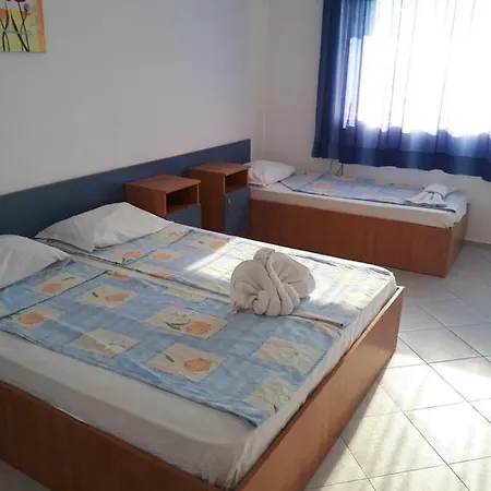 Blue House - синята къща 3* オブゾー