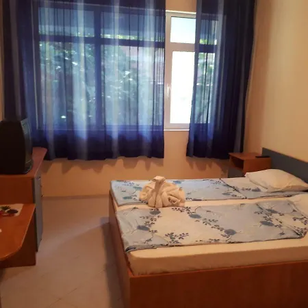 Blue House - синята къща オブゾー