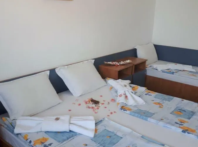 게스트하우스 Blue House - синята къща 오브조르