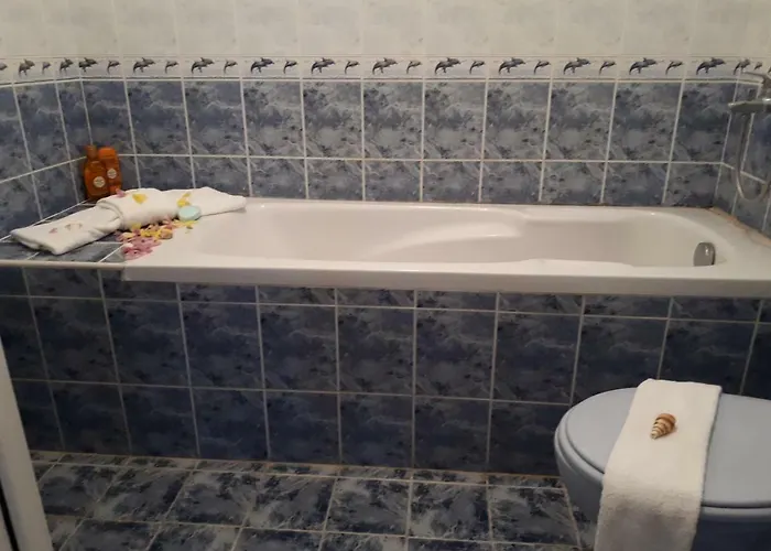 Blue House - синята къща 게스트하우스 오브조르