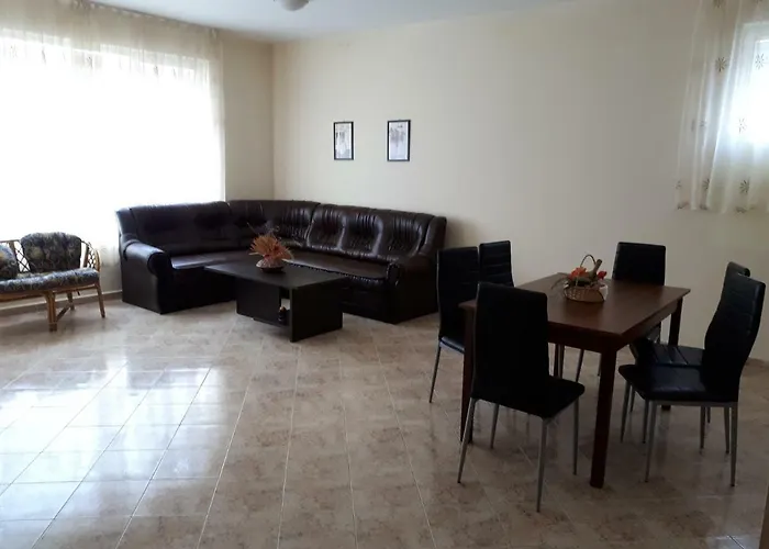 Blue House - синята къща 게스트하우스