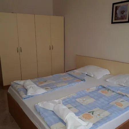 Blue House - синята къща 오브조르