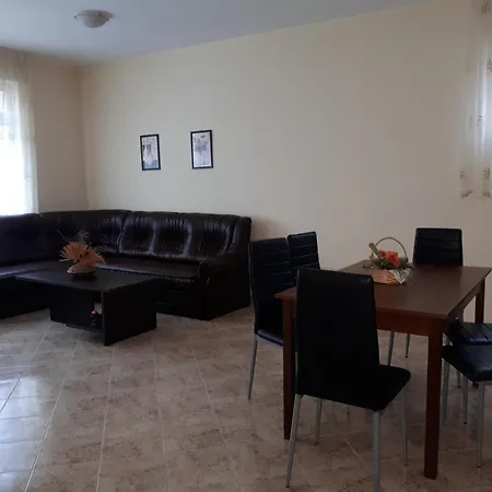 Blue House - синята къща 오브조르