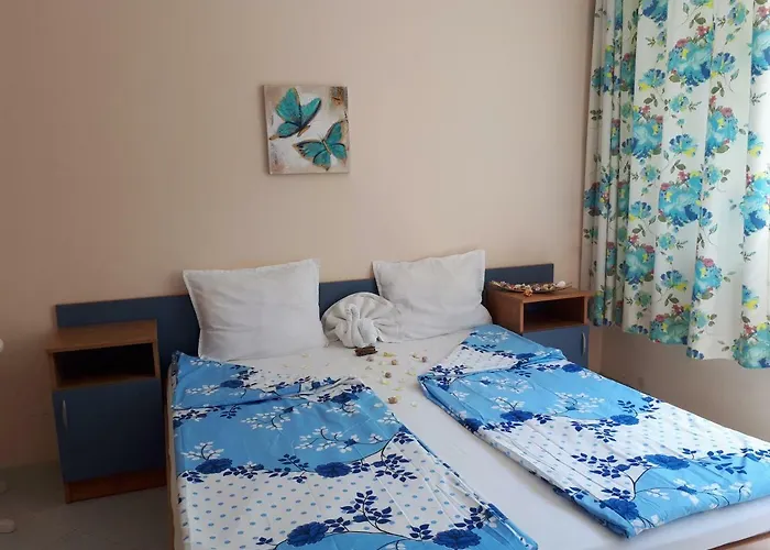 Blue House - синята къща