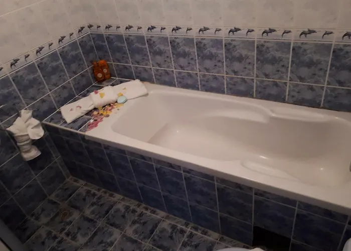 Къща за гости Blue House - синята къща 3*