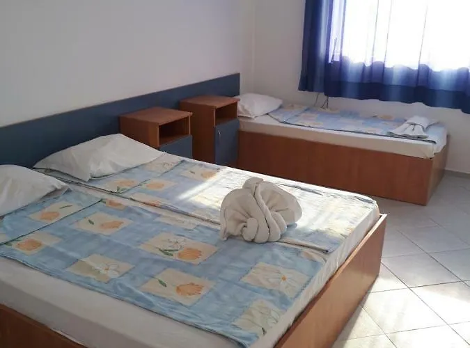 Blue House - синята къща 3* 奥布佐尔